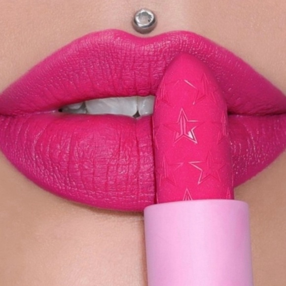 Jeffree Star Velvet Trap Lipstick in Hot Commodity New Full Size - Picture 1 of 7
